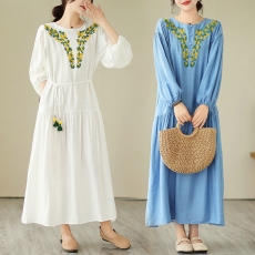 批发实拍2026新款宽松文艺大摆褶皱<b class='q'>连衣裙</b>刺绣拼接中长<b class='q'>连衣裙</b>女
