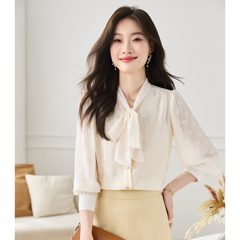 2026 봄 새로운 여성 의류 프랑스식 레트로 외국 가스 도트 무늬 나비 매듭 리본 칼라 셔츠