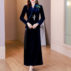 批发2023国风<b class='q'>秋</b>冬中式竹鹤丝绒偏襟套装舒适时尚阔腿裤气质休闲两件套