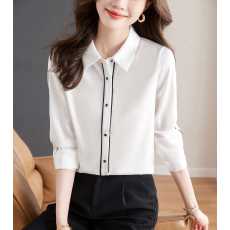 2026年春季新款时尚气质通勤撞色织边拼接设计感百搭翻领衬衫女