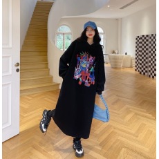 批发<b class='q'>牛奶</b><b class='q'>丝</b>复合贝贝绒有口袋秋冬季加绒连帽卫衣裙学院风小个子<b class='q'>连衣裙</b>