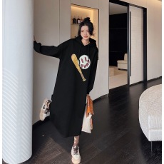 批发<b class='q'>牛奶</b><b class='q'>丝</b>复合贝贝绒有口袋秋冬季加绒连帽卫衣裙美式潮流宽松<b class='q'>连衣裙</b>