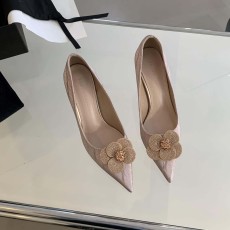 批发法式水钻婚纱婚鞋2023新款百搭细跟尖头<b class='q'>伴娘</b><b class='q'>礼服</b>高跟鞋女