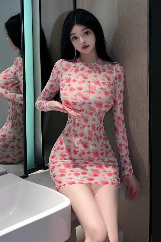 Real shot~Floral see-through mesh long-sleeved sexy hottie wears a tight-fitting butt-covering dress for women in early autumn