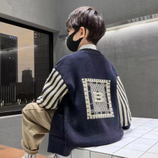 批发儿童毛衣2023<b class='q'>春</b>秋新款男女童字母绣花连帽针织宝宝毛线拉链洋气潮