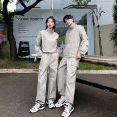 批发实拍情侣装2025秋季新款高级感套装外套工装冲锋衣夹克<b class='q'>学生</b><b class='q'>班</b><b class='q'>服</b>