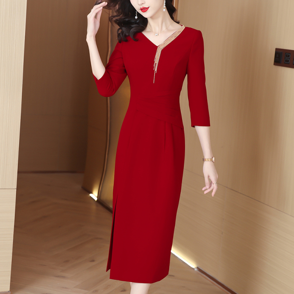 RM23723#高级感连衣裙女秋季新款褶皱设计感气质流苏开叉裙礼服