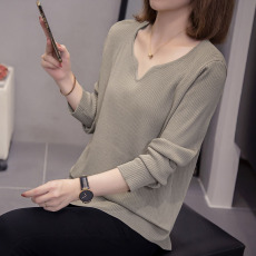 批发2026年春秋新款宽松V领弧形下摆长袖针织衫上衣<b class='q'>大码</b><b class='q'>女装</b>毛衣