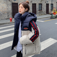 鸭鸭同款工装拼色面包服羽绒服棉衣女宽松大码学院风连帽冬装外