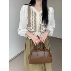 批发原创 法式复古气质镂空针织小个子叠穿系带宽松V领设计感<b class='q'>上衣</b>