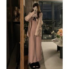 批发实拍~大码女装秋季撞色密边蝴蝶结连衣裙百搭毛衣外套两件套