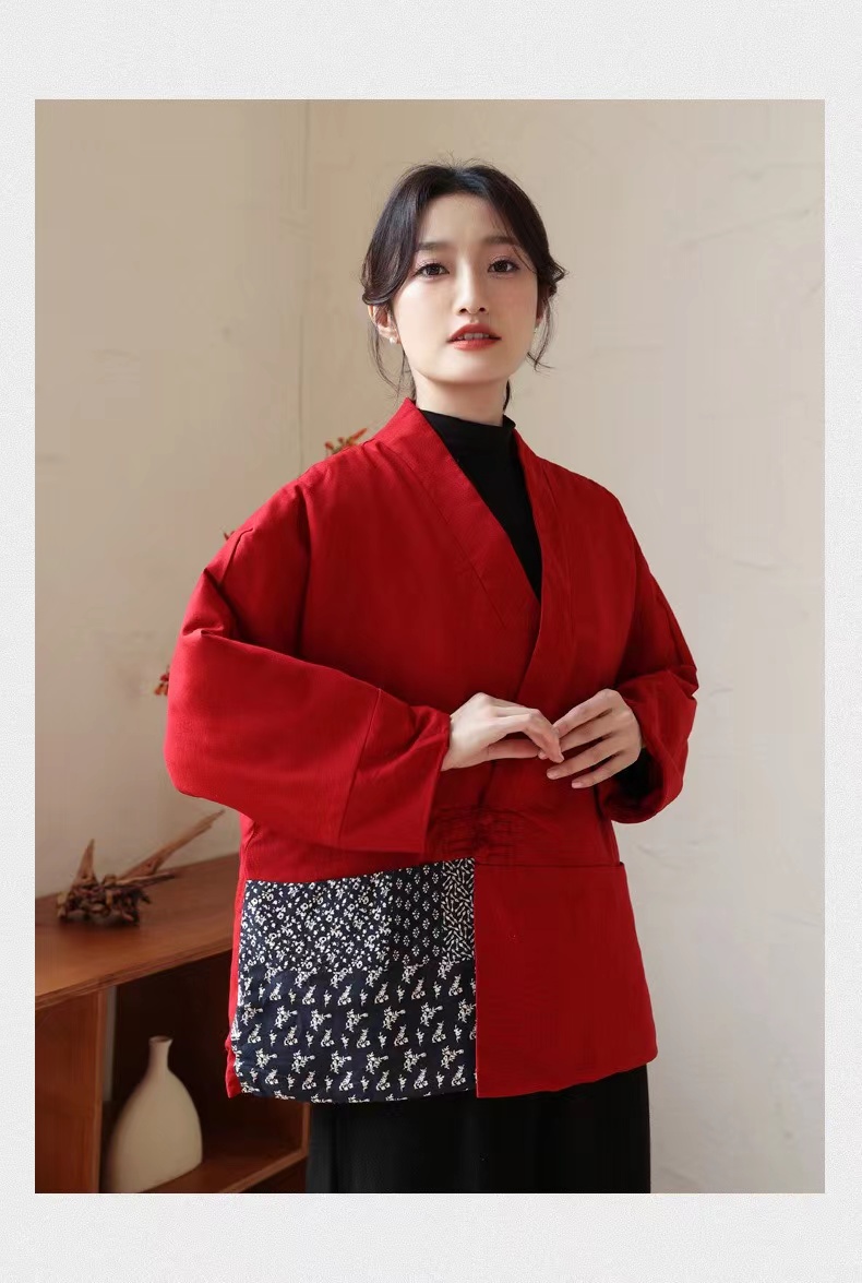 문예 솜을 넣은 차 서비스 맨위 여성 가을 2024 새로운 국풍 레트로 V넥 코튼 자켓 중식 단추 짧은 면 옷