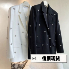 批发<b class='q'>欧洲</b>站2025年早秋新款休闲西装外套女高级设计感小众宽松黑色西服