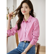 批发实拍2026春季高端<b class='q'>时尚</b>条纹粉红色长袖<b class='q'>衬衫</b>落肩袖休闲宽松上衣
