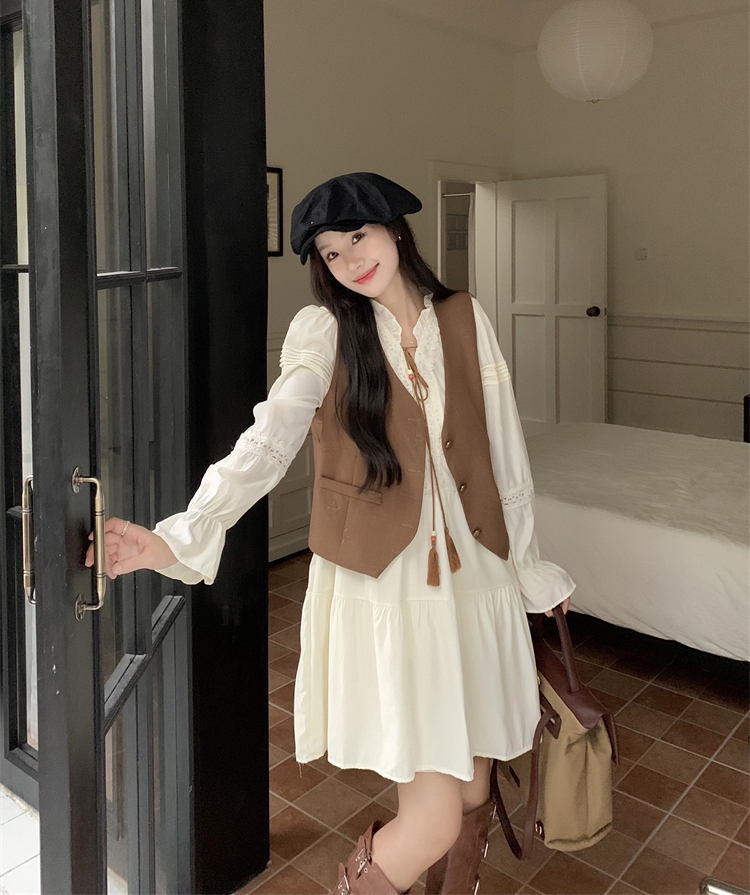 실사 이른 가을 품격 화이트 허리 수축 홀로우 아웃 드레스 레트로 베스트 맨위 투피스 슈트