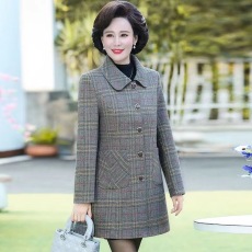 300斤妈妈装休闲2026秋冬装大码中长款加厚气质显瘦格子毛呢外套