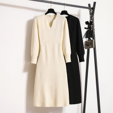 批发实拍大码女装2025秋冬括号领针织<b class='q'>连衣裙</b>内搭气质修身中长款毛衣裙