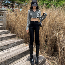 批发高腰小脚<b class='q'>牛仔裤</b>女2026年新款秋冬款修身显瘦怀旧黑色紧身裤子