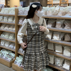 批发实拍2025秋季新款文艺小清新<b class='q'>森女</b>系甜美学院风格纹拼接A字连衣群