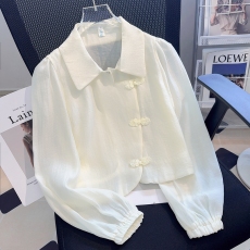 批发中国风衬衫女装早春2026新款盘扣设计感<b class='q'>不规则</b>短款高级感长袖上衣