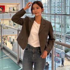 韩版纯色休闲单排扣显瘦小西装女2023秋新减龄气质短款小西服外套