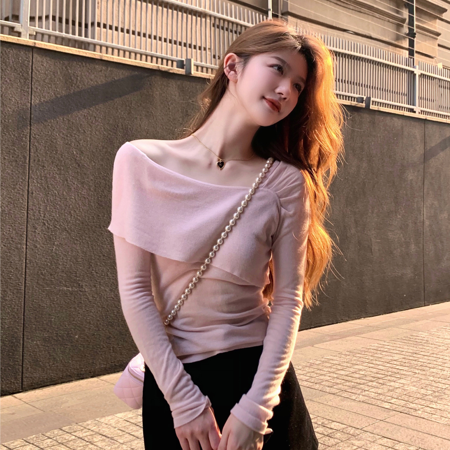 260 free-cut new trendy one-line collar and bottoming French high-end top