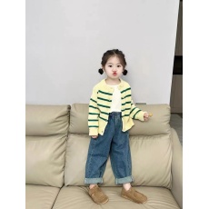 批发儿童毛衣2025<b class='q'>春</b>秋新款男女童字母绣花连帽针织宝宝毛线拉链洋气潮