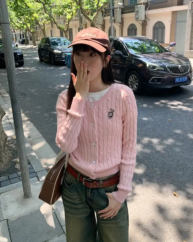 레트로 꽈배기 자수 가디건 니트 상세 이미지 2
