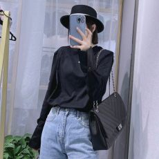 批发晨领春秋新款简约白色打底衫女内搭宽松衬衫袖别致长袖t恤上衣