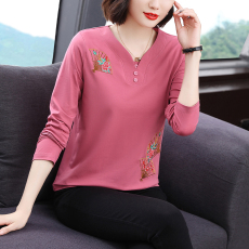 批发妈妈装<b class='q'>宽松</b>长袖T恤女2026年春季新款刺绣<b class='q'>大码</b>女装套头V领上衣潮