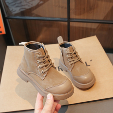 批发复古儿童休闲马丁靴2023秋季新款男女童皮靴中大童磨砂皮单靴子