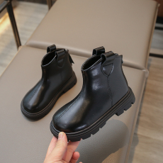 批发女童靴子2023新款秋冬保暖儿童短靴马丁靴女宝宝皮靴时尚加绒靴