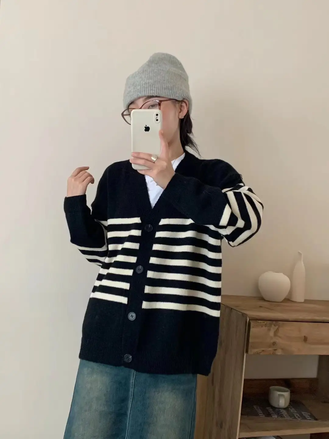 스트라이프 V넥 울 가디건 상세 이미지 3