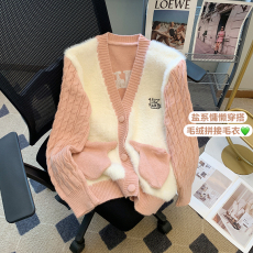 实拍轻奢潮牌立体手套口袋小熊玩偶拼接毛衣开衫外套女秋冬新款女