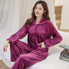 批发冬季女士加厚法兰绒睡衣开衫长袖活腰中老年加肥加大可外穿家居服