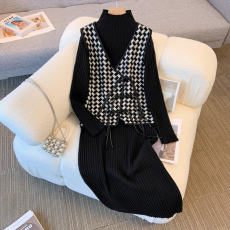 批发实拍2025秋冬新款大码女装胖mm千鸟格马甲小香风针织连衣裙两件套