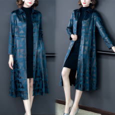 批发2023秋季妈妈风衣外套