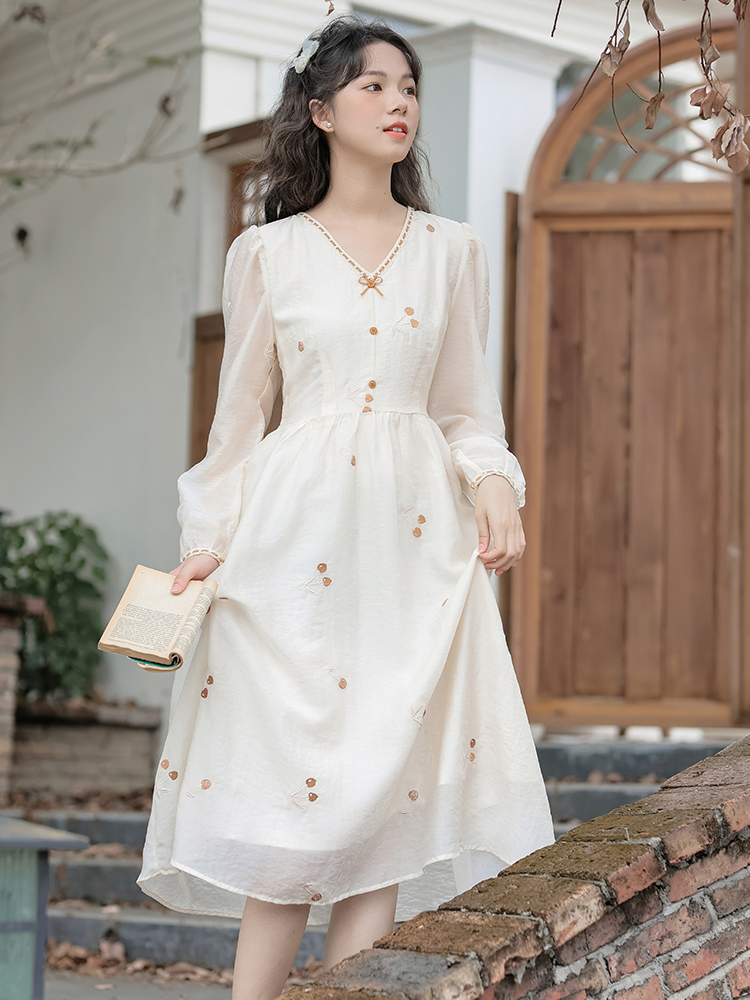 이른 봄 프랑스식 레트로 V넥 긴팔 드레스 2026 새로운 작은 대중 한 마디 허리 수축 중간 길이 치마