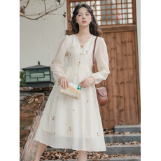 批发初春法式复古V领长袖连衣裙2026新款小众a字收腰中长款裙子