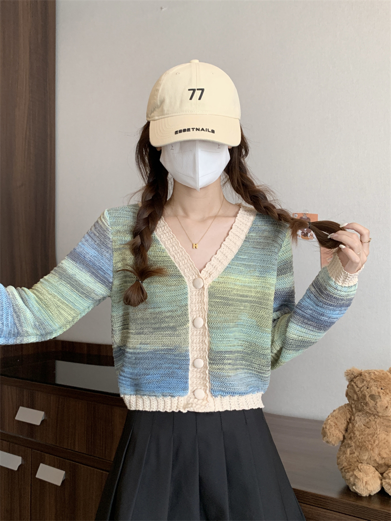 Real shot and real price Xiaoxiangfeng contrasting tie-dye v-neck knitted cardigan design short top