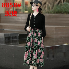 批发高档贵夫人真丝丝绒<b class='q'>连衣裙</b>女时尚中长款妈妈装A字裙春秋新款