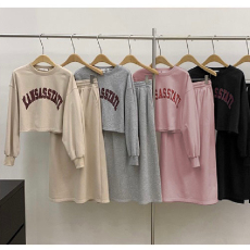 批发休闲套装裙女款秋季高级感气质时尚洋气<b class='q'>运动服</b>卫衣吊带裙两件套