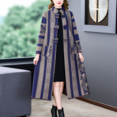 批发贵夫人中长款风衣女加大码时尚中老年妈妈装秋冬气质提花复古外套