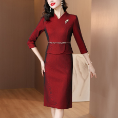 批发2025年新款<b class='q'>高端</b>气质礼服喜婆婆中年妈妈婚宴红色<b class='q'>连衣裙</b>