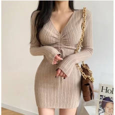 批发弹力辣妹包臀纯欲连衣裙秋冬气质名媛紧身性感打底针织短裙