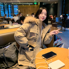 白鸭绒实拍2023新款羽绒服女时尚工装大毛领小个子派克服风衣外套