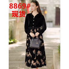 批发高端桑蚕丝真丝<b class='q'>丝绒</b><b class='q'>连衣裙</b>秋冬新款轻奢洋气显瘦碎花裙子