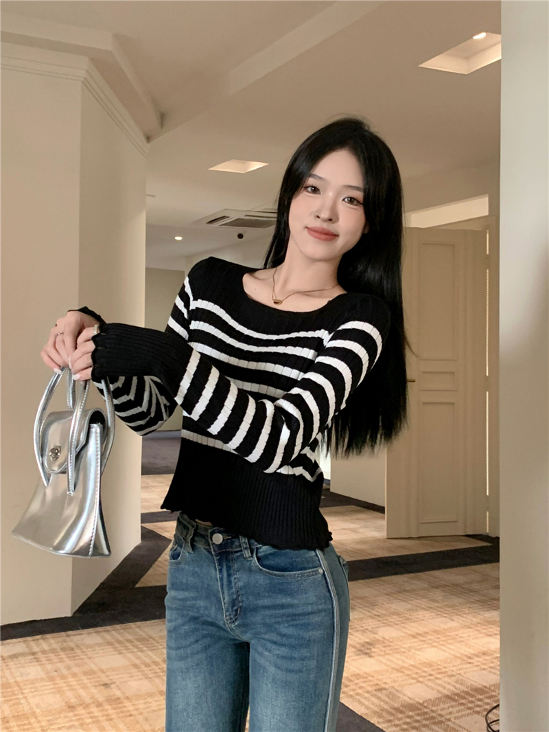 Real shot price Square collar knitted striped long-sleeved T-shirt women's slim fit inner layering shirt top