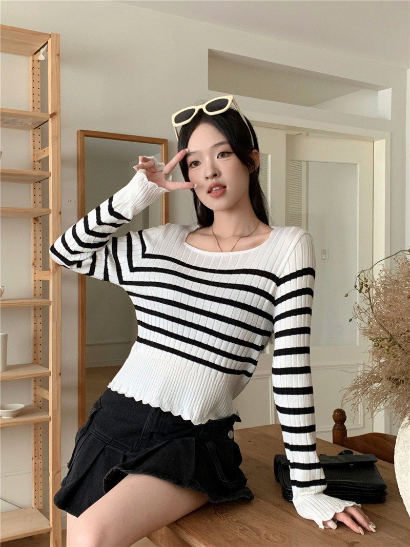 Real shot price Square collar knitted striped long-sleeved T-shirt women's slim fit inner layering shirt top