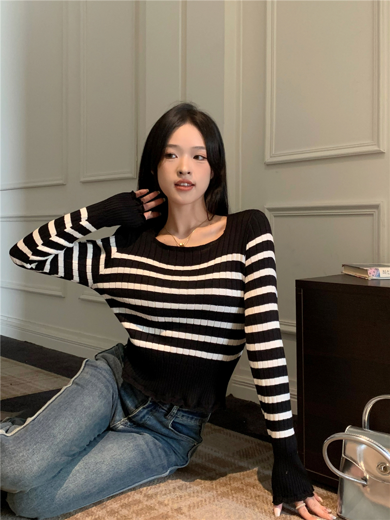 Real shot price Square collar knitted striped long-sleeved T-shirt women's slim fit inner layering shirt top